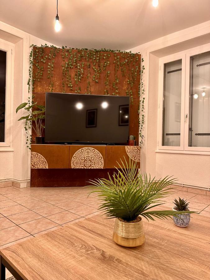 בית הארחה Foucherans  	L'Atelier Loft מראה חיצוני תמונה