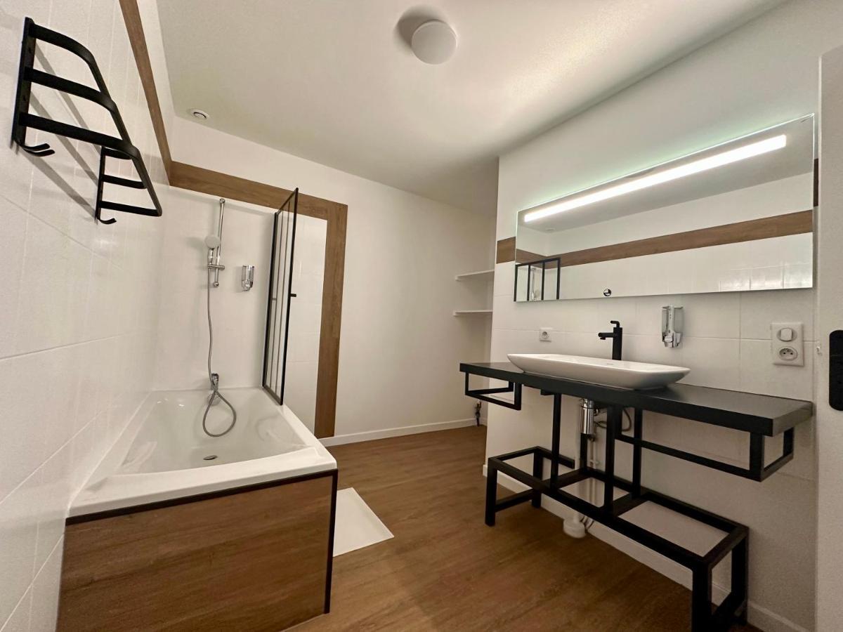 בית הארחה Foucherans  	L'Atelier Loft מראה חיצוני תמונה